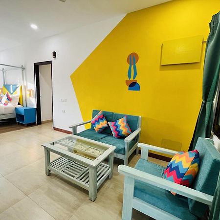 Gostops Plus Goa Vagator Velha Goa Exterior foto