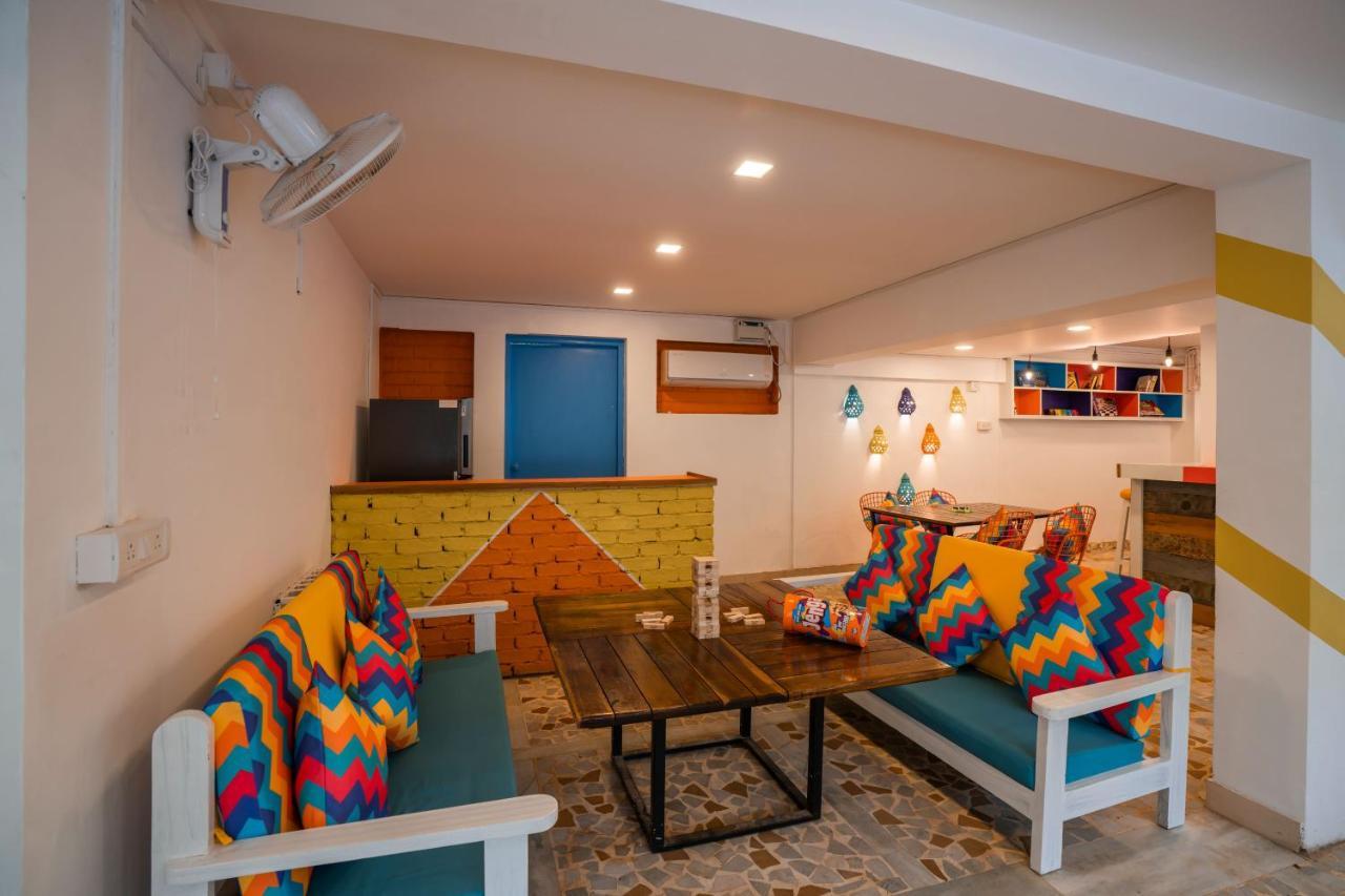 Gostops Plus Goa Vagator Velha Goa Exterior foto