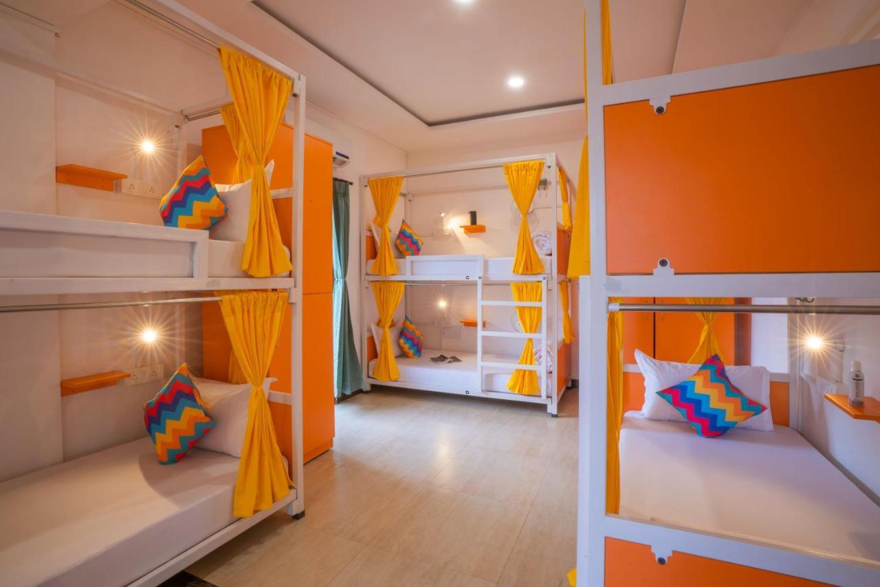 Gostops Plus Goa Vagator Velha Goa Exterior foto