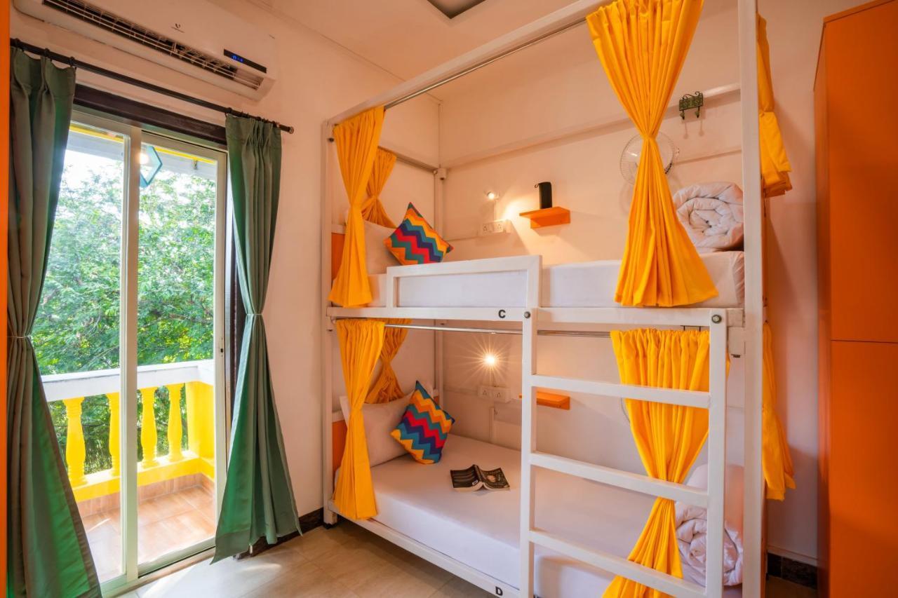 Gostops Plus Goa Vagator Velha Goa Exterior foto