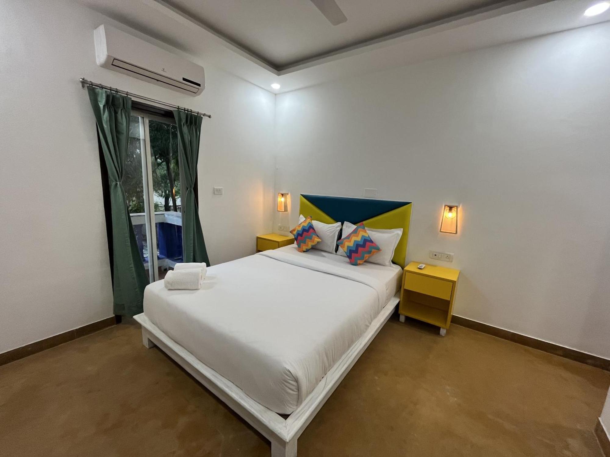 Gostops Plus Goa Vagator Velha Goa Exterior foto